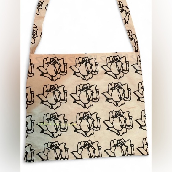 Freda Salvador black rose floral linen tote bag - Picture 2 of 5